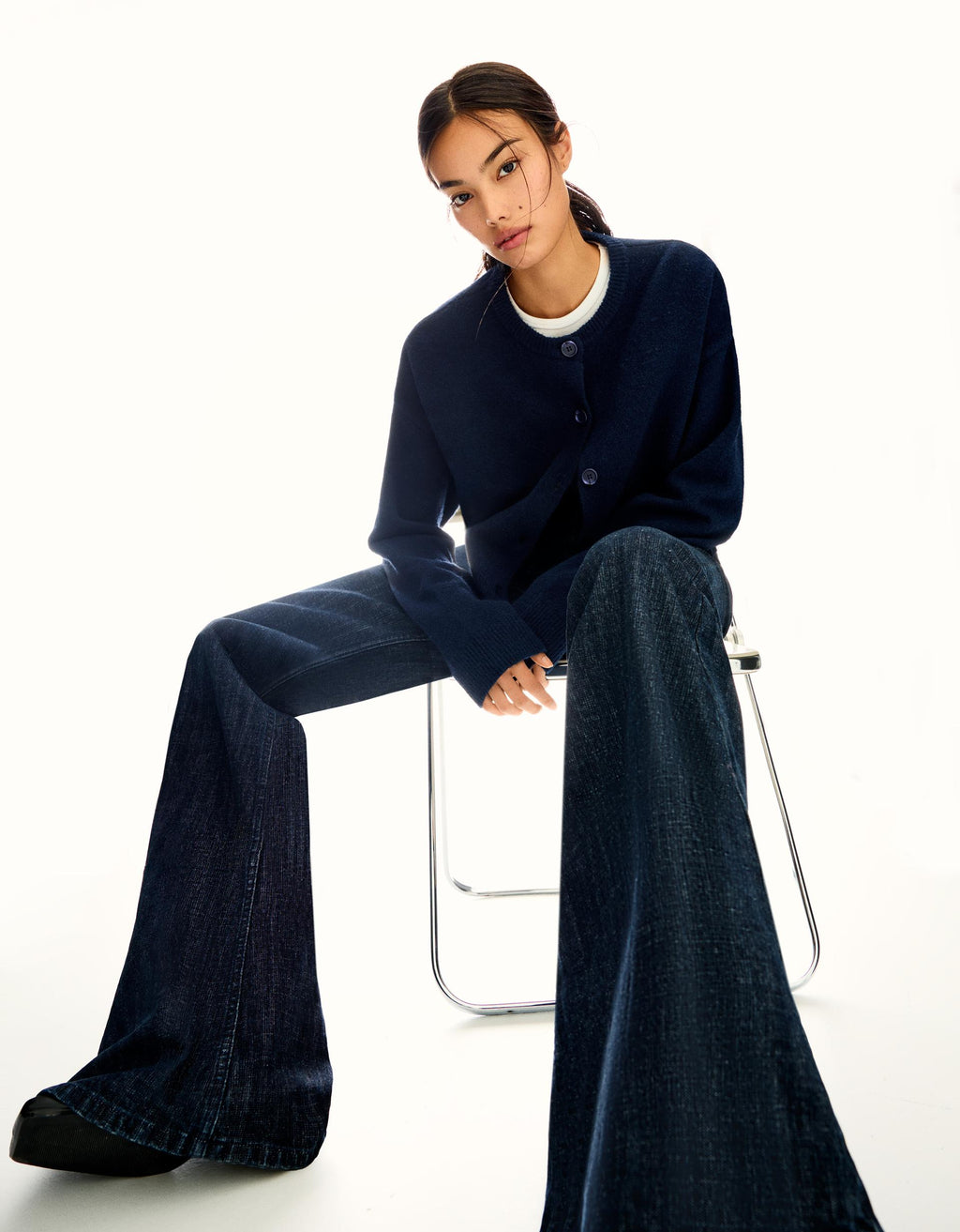 Kadın yumuşak dokulu düğmeli hırka