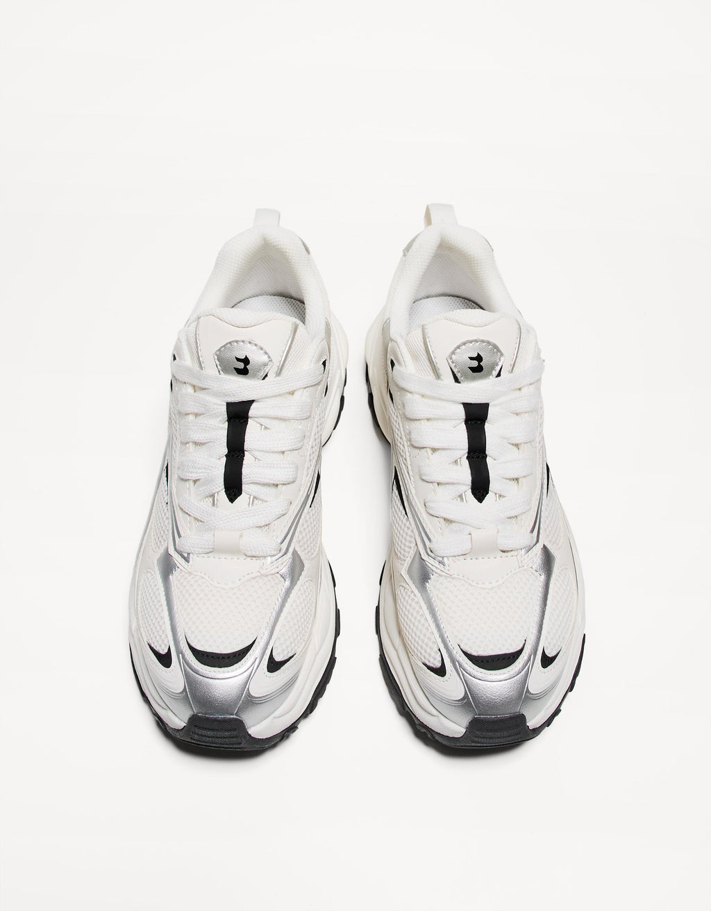 Çok parçalı spor ayakkabı