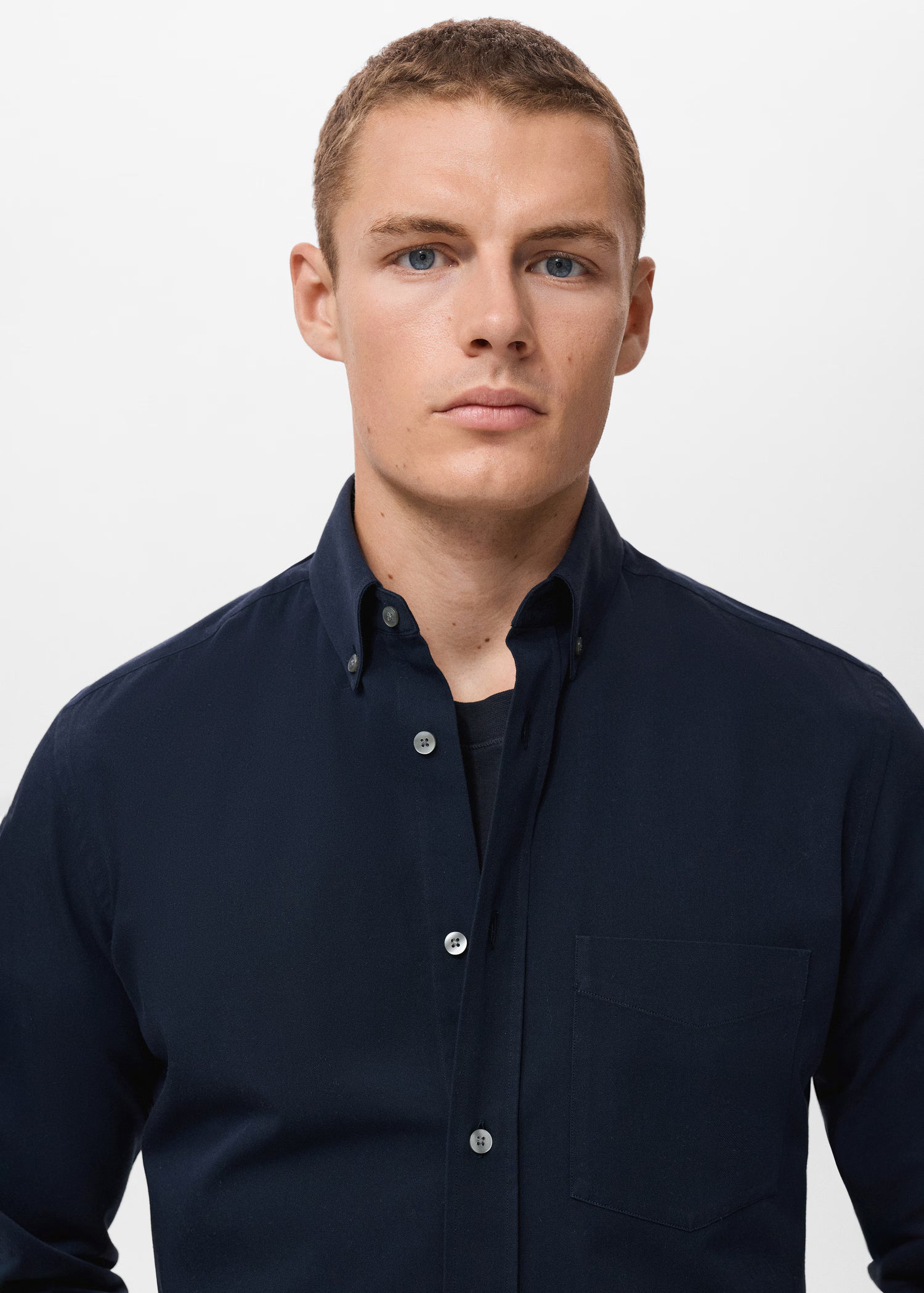 %100 pamuklu regular kesim cepli gömlek